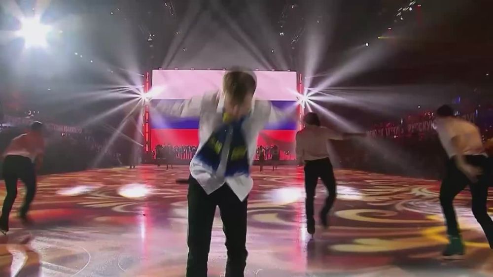 ���� �������: 25 ������ � ������� ������ ������ ������ ������ ����������� ������-������� ����, � ������� ������� ������� ����� 2000 ����������������