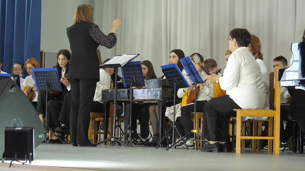 ������ ������� � ������� ��������� � ��������� ������� �������������� ����, ����������� 80-����� ������ � ������� ������������� �����