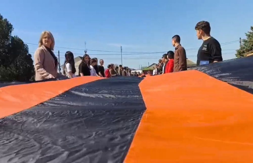 В Алешкинском округе встретили 84-метровую «Ленту Победы»