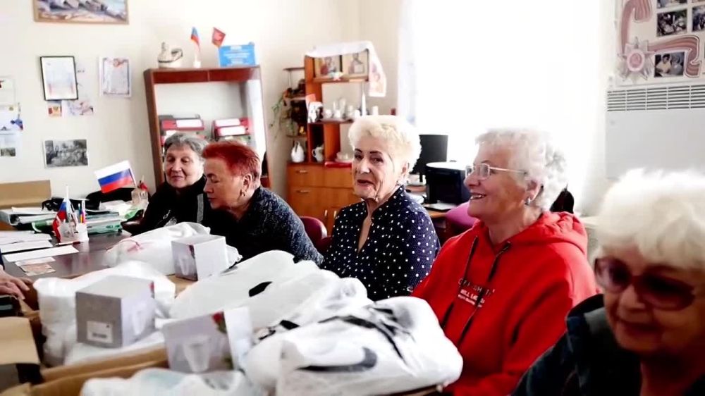 преддверии 80-й годовщины Победы в Великой Отечественной войне члены регионального штаба Народного фронта и депутат Генического муниципального округа Херсонской области передали союзу ветеранов Геническа подарки...