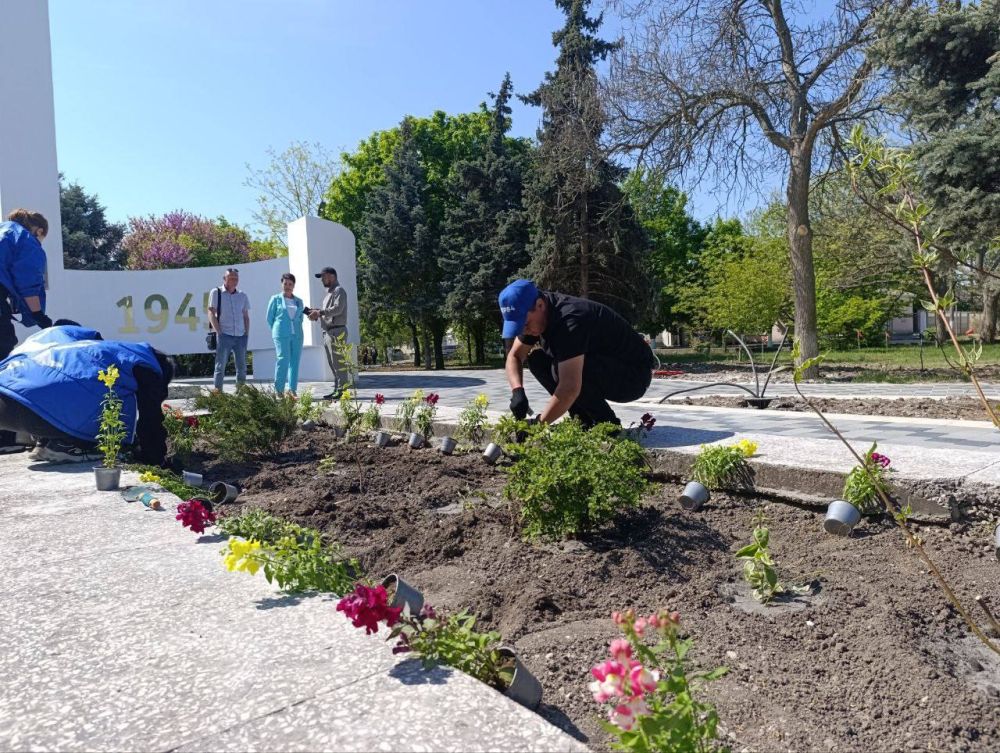 ����� 500 �������� �������� � ���������� ������ �������� ����� � 80-����� ������