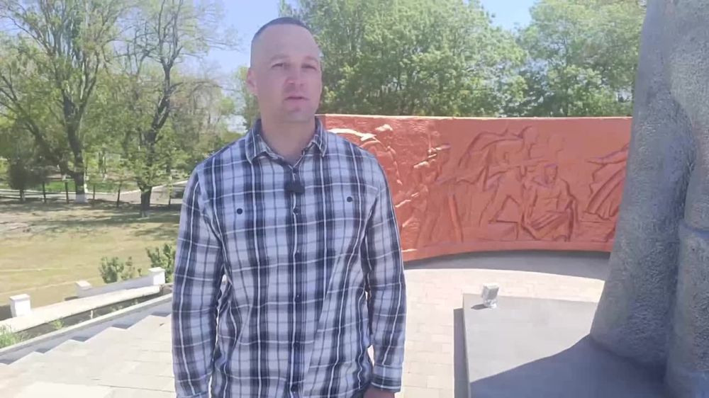 В селе Тарасовка Скадовского округа подходит к концу реконструкция мемориального комплекса