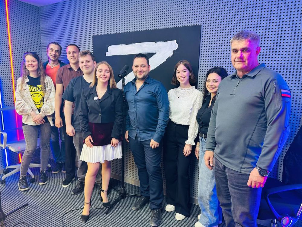 Радио "Таврия" — поздравляем с профессиональным праздником