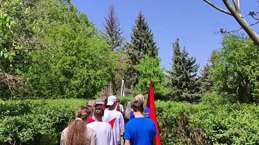 Первые Григорьевской и Строгановской школ посетили музей ВОВ