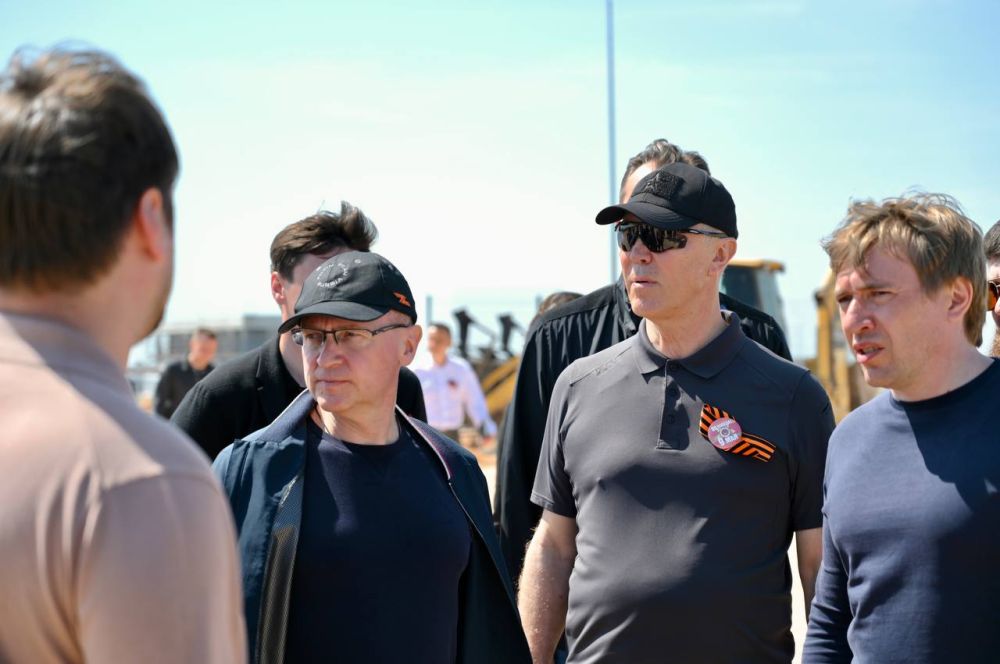 Владимир Сальдо: С Первым заместителем Руководителя Администрации Президента Сергеем Кириенко осмотрели ход строительства филиала арт-кластера «Таврида»