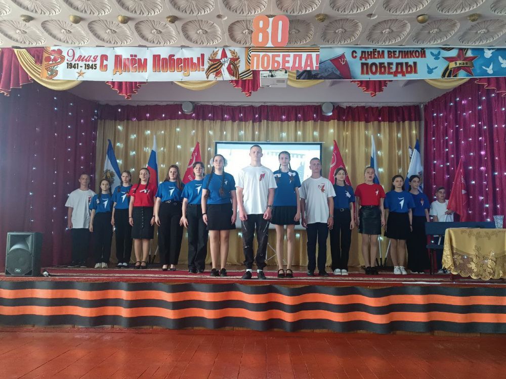 Активисты Движения Первых Новомаячковской школы готовятся к празднованию Дня Победы