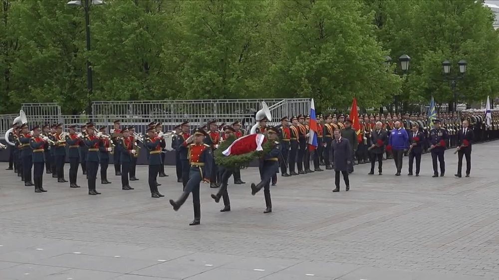 �������� �������� ����� � ������ ������������ ������� � ��������������� ���� � ���� ������