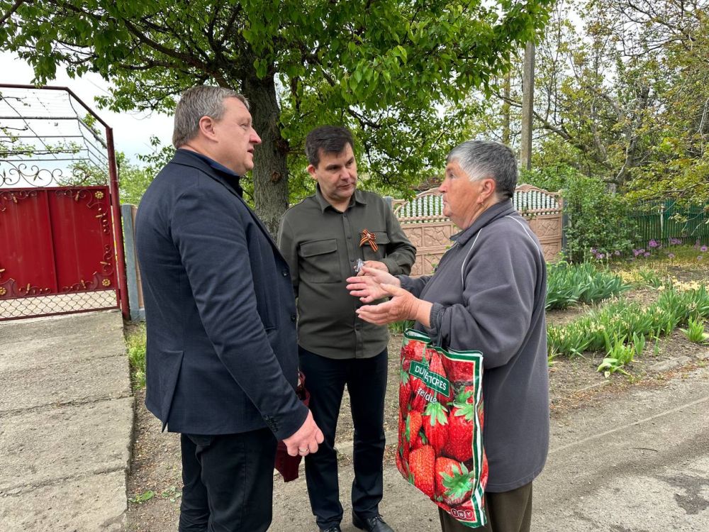 Зампредседателя Правительства Херсонской области Сергей Черевко поздравил с Днем Победы 104-летнюю Татьяну Билык