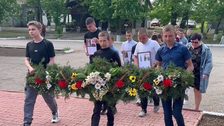 Громовская школа приняла участие во Всероссийской акции «Бессмертный полк»