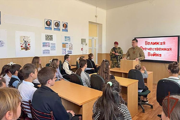 Росгвардейцы принимают участие в патриотических акциях в новых российских регионах (видео)