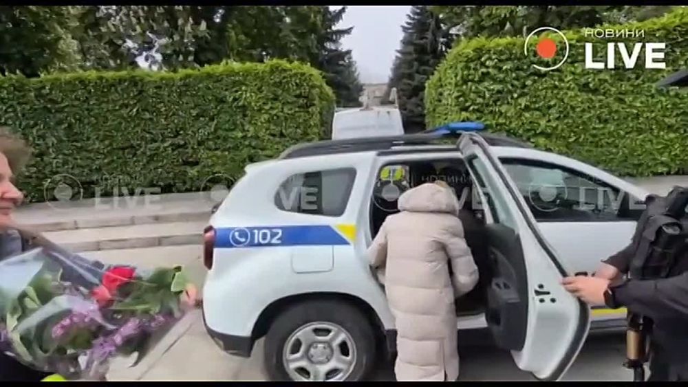 В Киеве задержали пенсионерку, которая пришла возложить цветы в советской пилотке