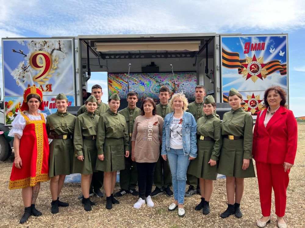 В преддверии праздника 9 мая в пгт Ивановка состоялся праздничный фестиваль-концерт под названием "Солдатская каша - Вкус Победы"