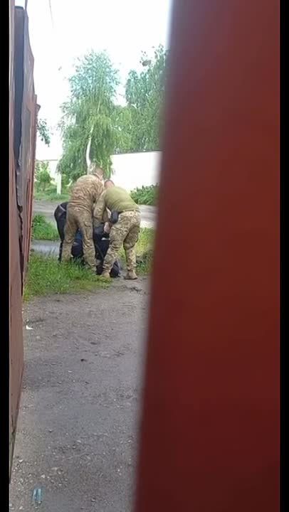 На Украине продолжается "могилизация" населения