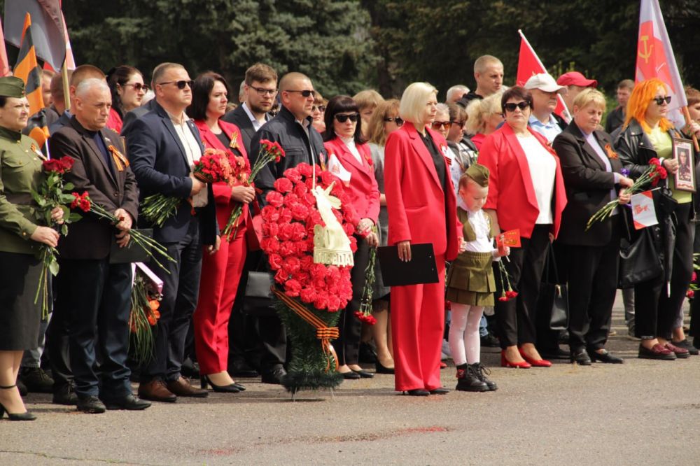 ������������� ������ � ����� 80-����� ������� ������ ��������� � ��������