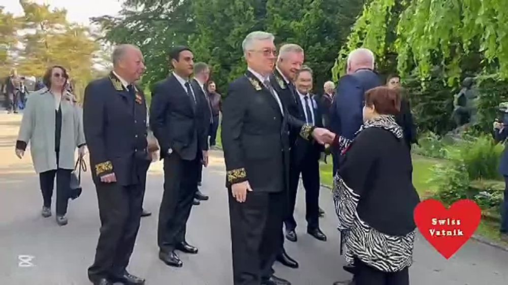 Это видео сняли вчера на базельском кладбище Хернли