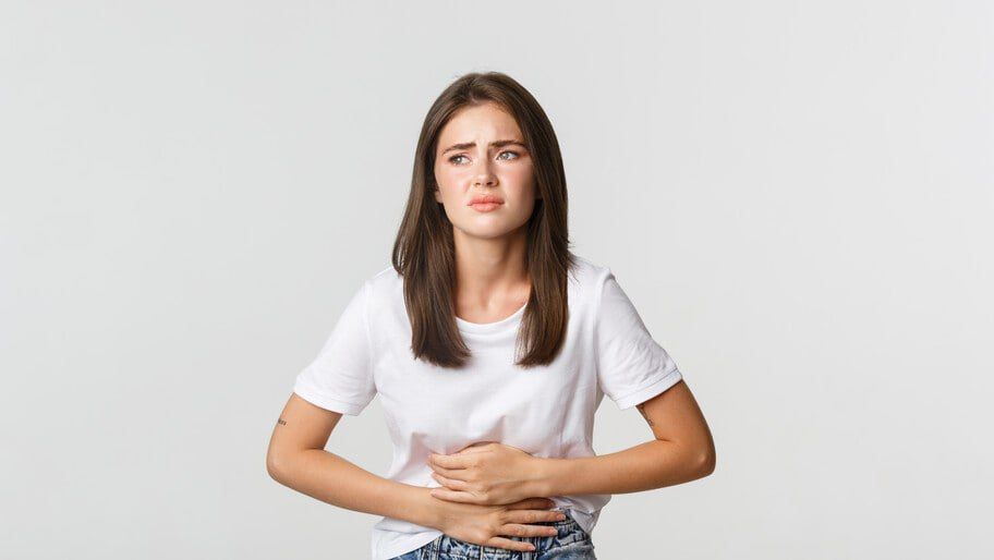 Не щадя живота своего. Эксперт рассказал, как образ жизни провоцирует патологии ЖКТ