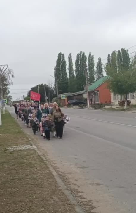 В преддверии празднования 80–ой годовщины со Дня Победы в детском саду «Солнышко» прошел праздничный концерт, посвящённый этой памятной дате, а так же воспитанники и все сотрудники детского сада, приняли участие в акции...