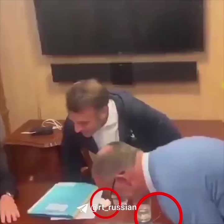 � ���� ������� ������ ��-�� ����� � �������� � ������ - ��� ���� � ��� �� ����� � ������ �� ������ � ����