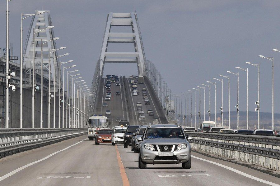 ���� ������� ������ ���������� �� ������� ��������� � � ���� ��������� ������������� ���