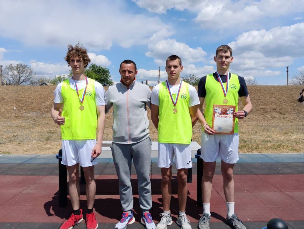 "Спорт — это модно": 11 школ Херсонской области приняли участие в межмуниципальной школьной спартакиаде