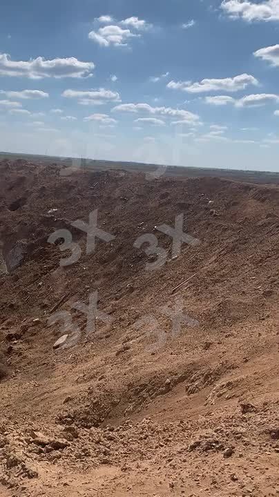 Последствия прилёта ФАБа по Бериславскому району (правый берег, напротив Каховки)