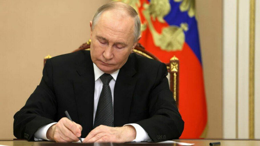 Путин утвердил создание рабочей группы по вопросам воспитания молодежи