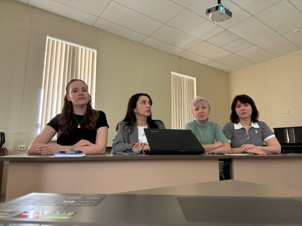 Детские школы искусств Адыгеи и Херсонской области поделились опытом работы в режиме ВКС