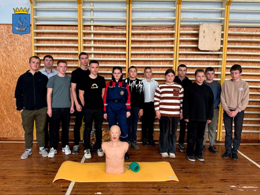 В Алешкинском округе проведены мастер-классы по первой помощи и пожарной безопасности для школьников прифронтовых территорий