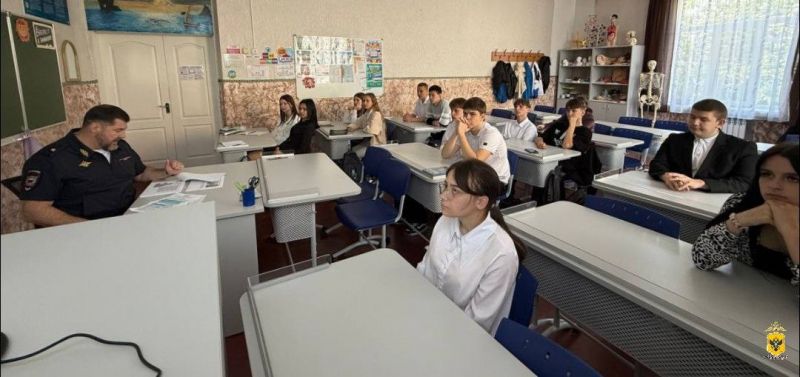 В Генической школе №1 прошла «Душевная встреча» школьников с руководством Главного управления МВД России по Херсонской области