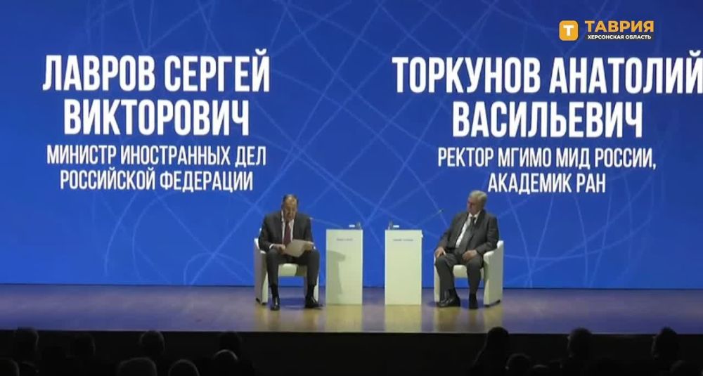 Русофобство глубоко укоренилось на Украине и активно поддерживается западниками, заявил Сергей Лавров