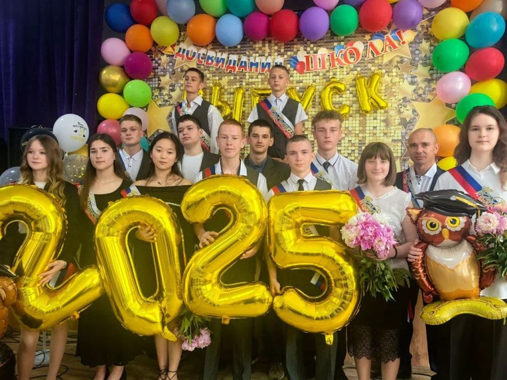 В образовательных организациях Херсонской области прозвучали последние звонки