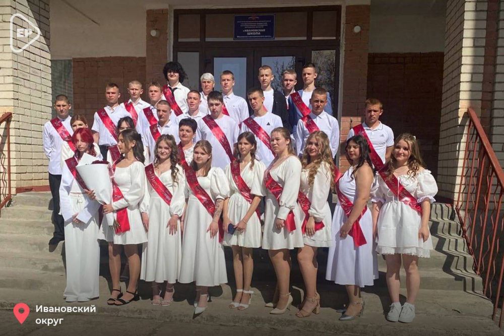 Сегодня в школах Херсонской области и всей России прозвенел Последний звонок!