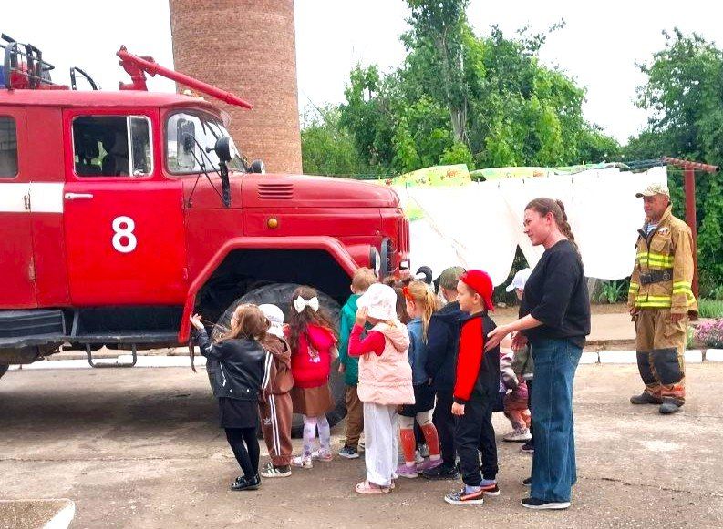 Новоалексеевские дошкольники узнали о правилах пожарной безопасности