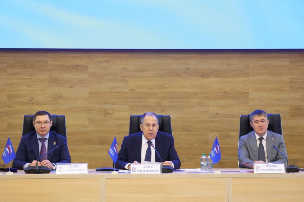 Артём Туров: Состоялось заседание комиссии Генсовета "Единой России" по международному сотрудничеству и поддержке соотечественников за рубежом