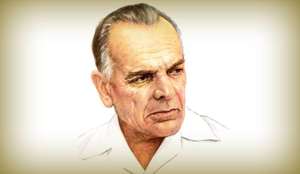 «В доме пусто… Я не один. Из этой тесной комнаты я могу говорить с тысячами людей, смешить их и печалить, вызывать раздражение и гнев, любовь и сострадание, вести их за руку, как поводырь по жизни. Она создана здесь, в этих...