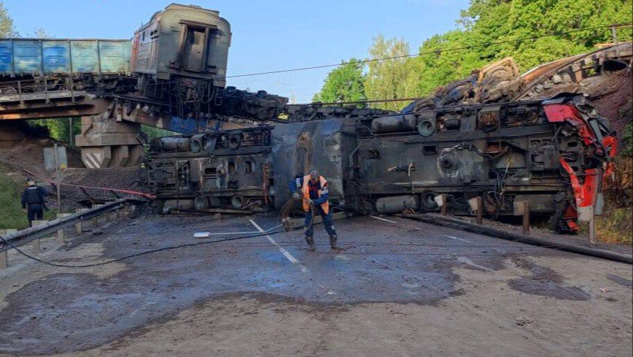 В Курской области произошло обрушение моста на автодорогу