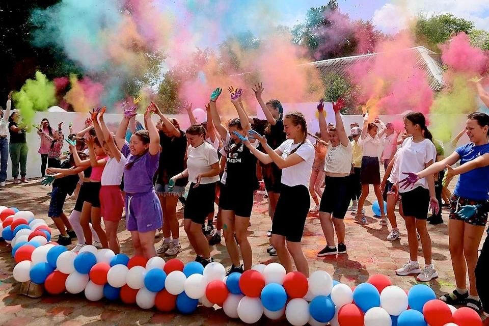В Новой Маячке провели фестиваль в День защиты детей