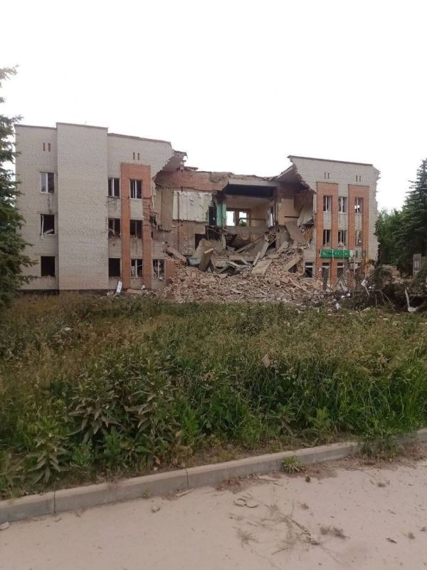 Сергей Колясников: На фото №1 здание администрации муниципалитета в Большесолдатском районе Курской области