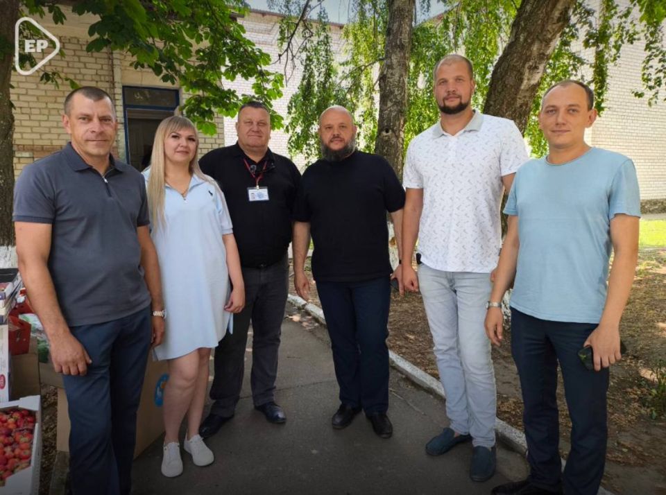 Волонтеры оказали помощь воспитанникам Алешкинского детского дома-интерната