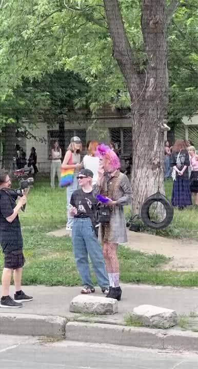 ���� �� �������: � ����� � ���� ����� ������ ��� ������������� ����������� � ����-�����* � ������ �������