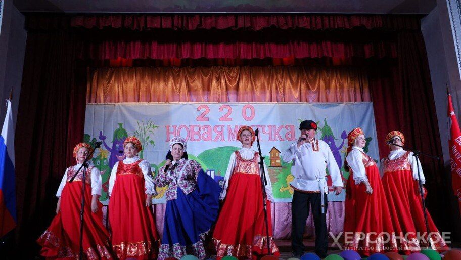 Новая Маячка отметила 220-летие праздничным концертом и флешмобами