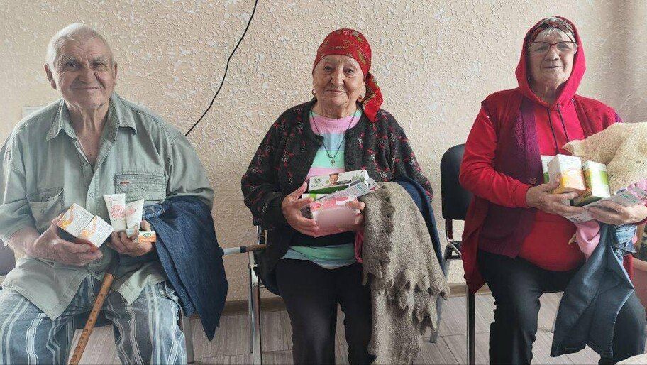 Жители Херсонской области получили гуманитарную помощь из Новороссийска