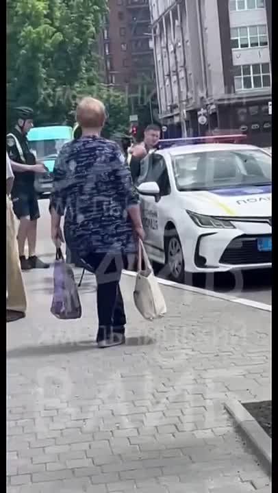 �� ������� "������������" ��������� ������