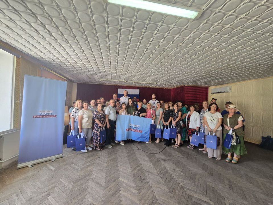 В Каланчаке прошла креативная программа «Как добиться успеха с проектами президентской платформы "Россия – страна возможностей"»