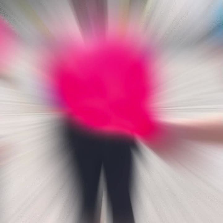 В Великолепетихском округе в честь Дня России прошла патриотическая акция "Запуск шаров в небо"