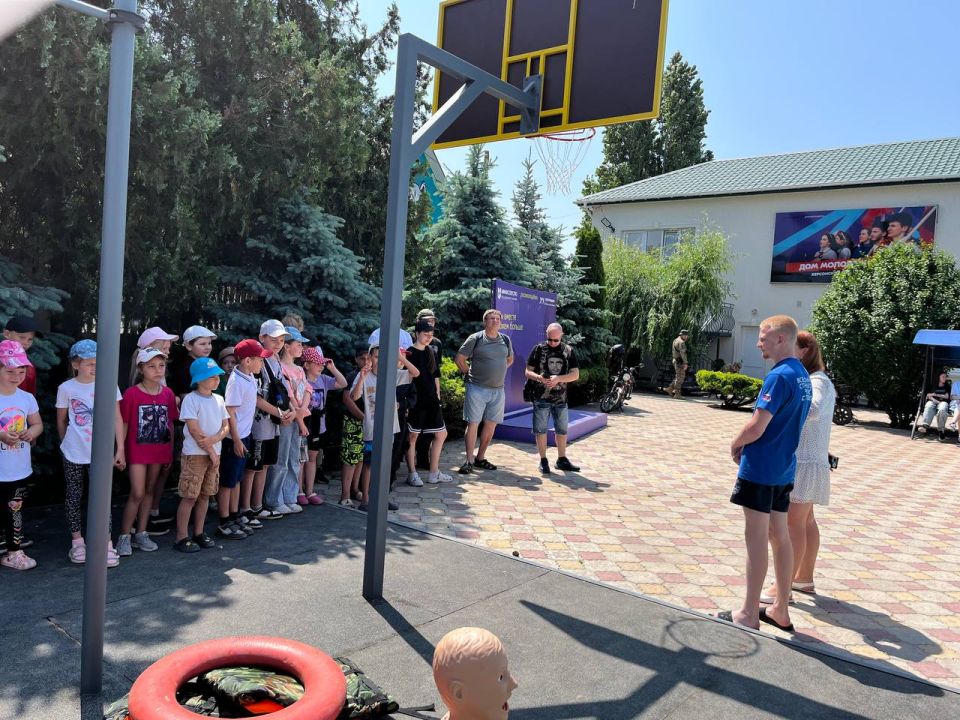 ����� ���� ���� ������ ������-������ �� ������������ �� ���� ��� ���������� � �������� ���������� �������