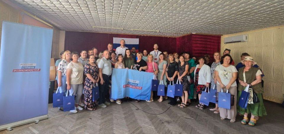 В Каланчаке прошла креативная программа «Как добиться успеха с проектами президентской платформы "Россия – страна возможностей"»