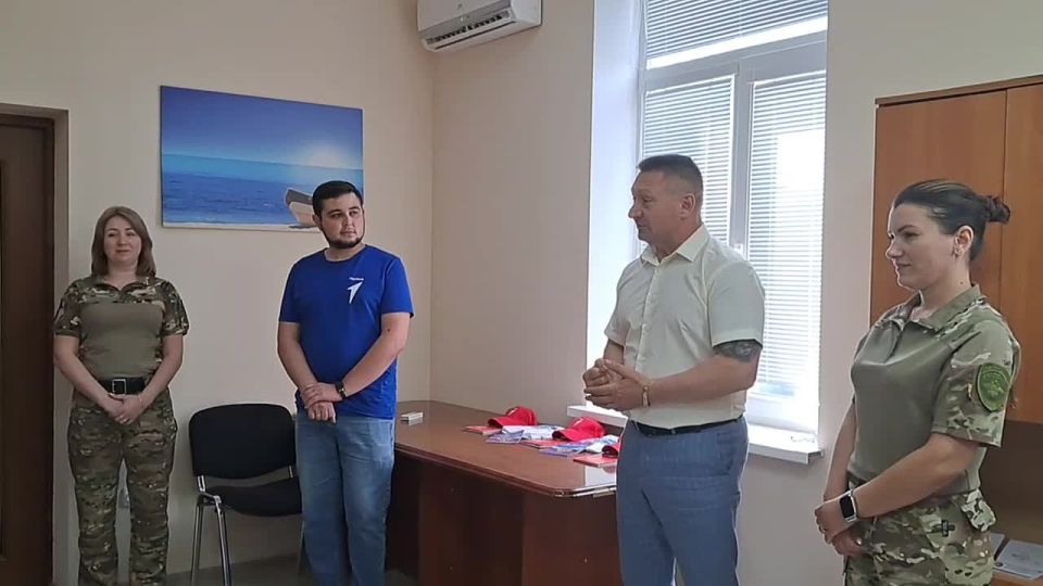 Паспорт – шаг в будущее: поздравления в День России