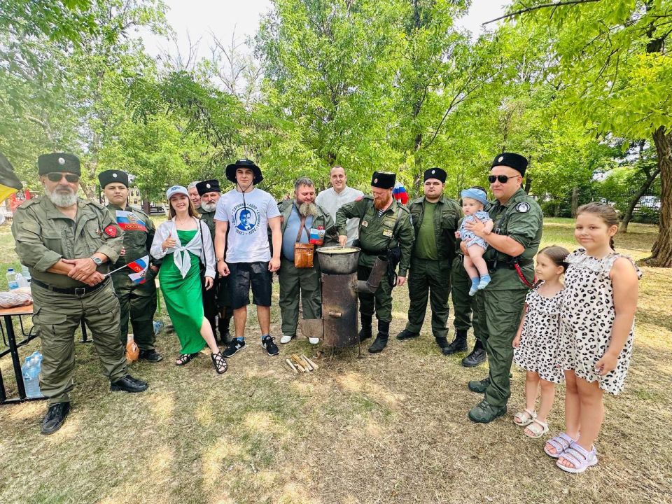 С Днём России, дорогие жители Геническа и всей Херсонской области!