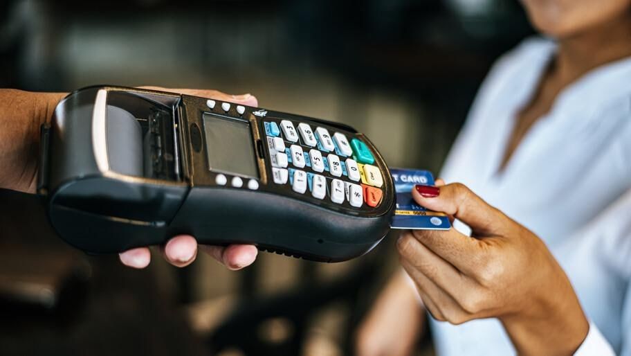 В Алешкинском округе более 160 торговых точек установили контрольно-кассовую технику